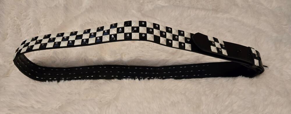 Vintage Y2K Black and White Studded Rhinestone Belt